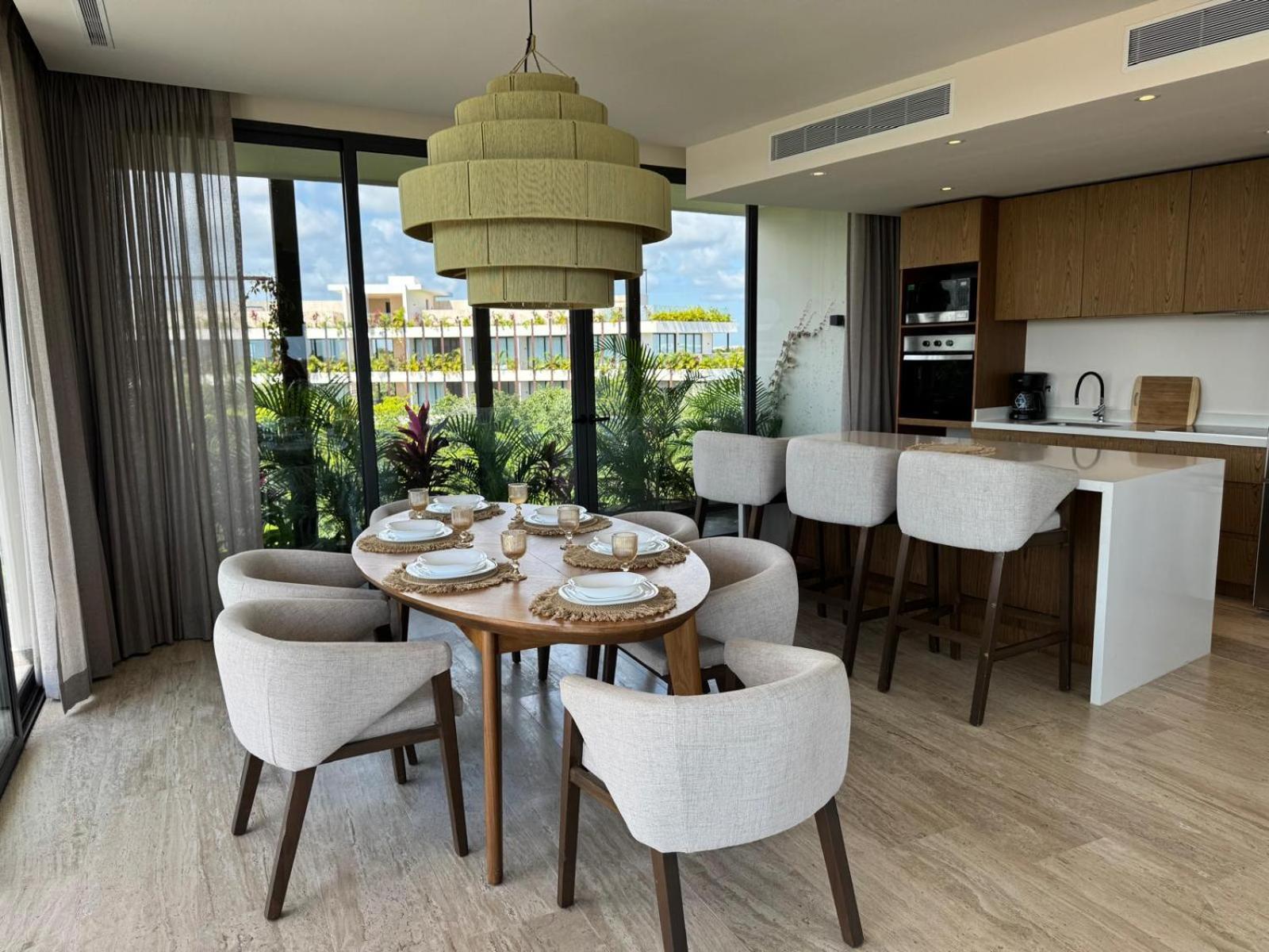 Rooftop Ph, 24hr Security, Private Pool, 3 King Beds!! 3 Mins To The Beach!! Apartment