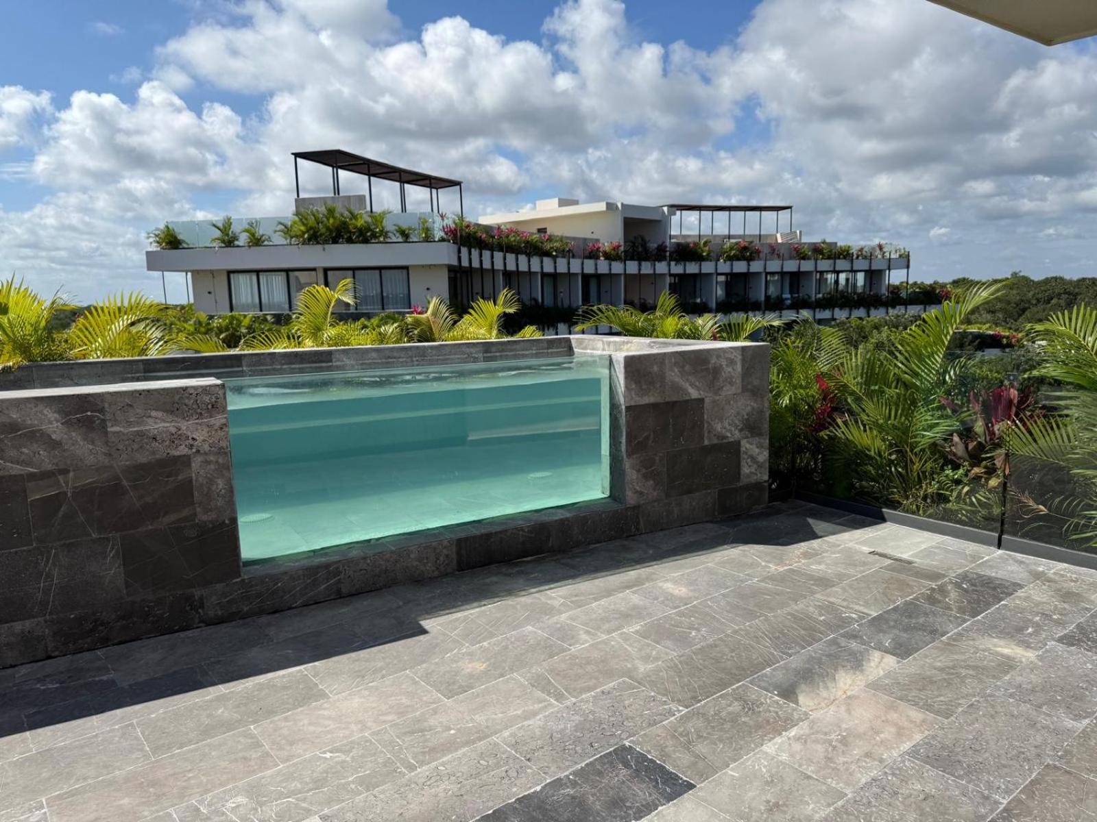 Rooftop Ph, 24hr Security, Private Pool, 3 King Beds!! 3 Mins To The Beach!! Apartment Tulum